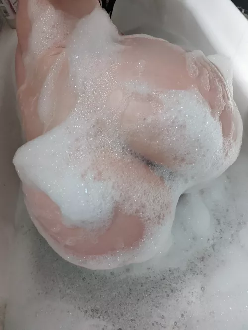 Wanna take a bath with me? by flowergoddess28