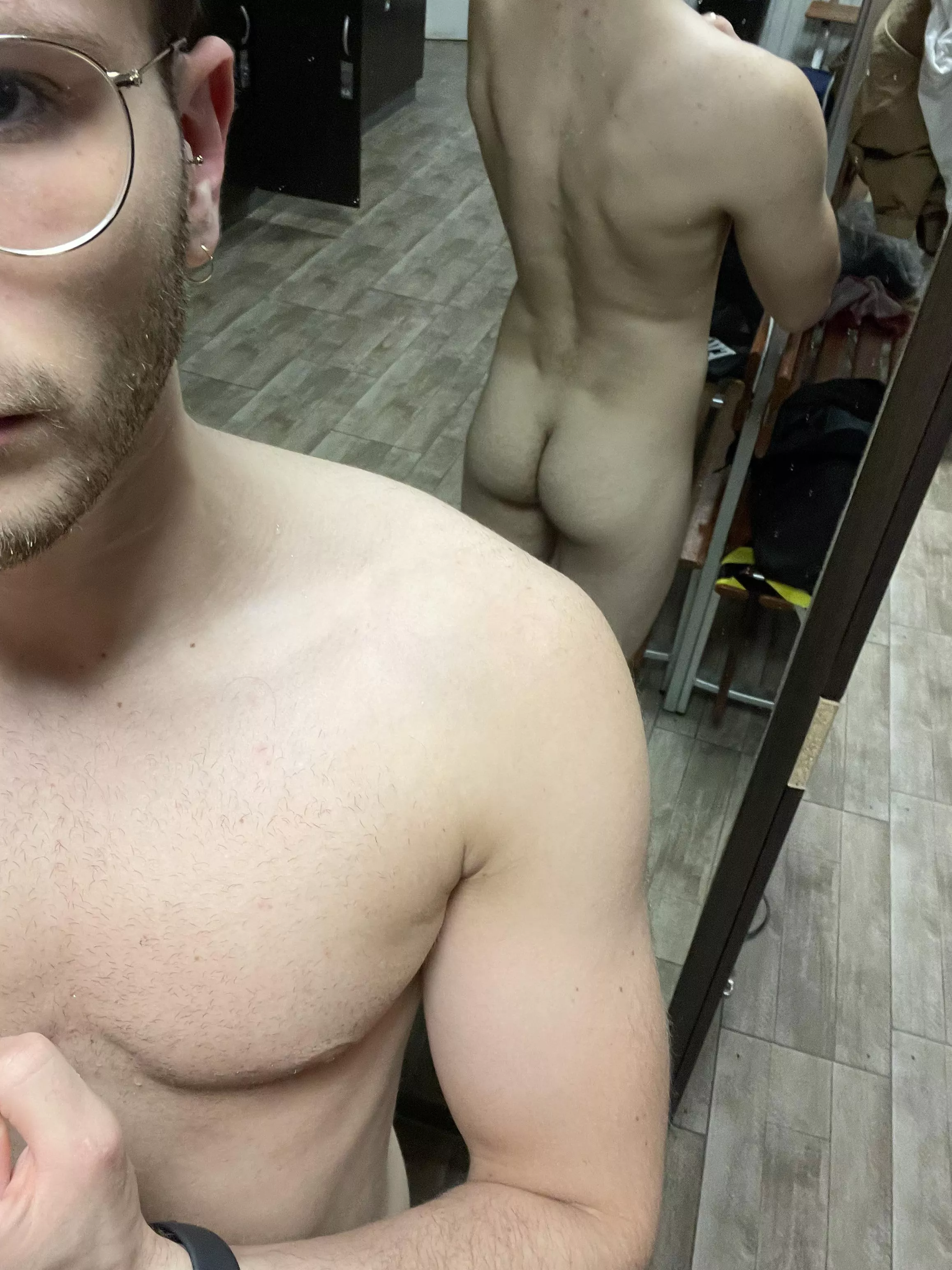 Wanna taste my small butt? posted by riccardh0t