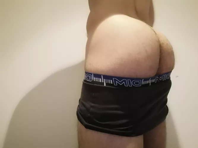 Wanna touch? by shiverspawn