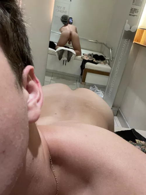 Wanna try on clothes with me ?😏 by Melodic-Potato-9412