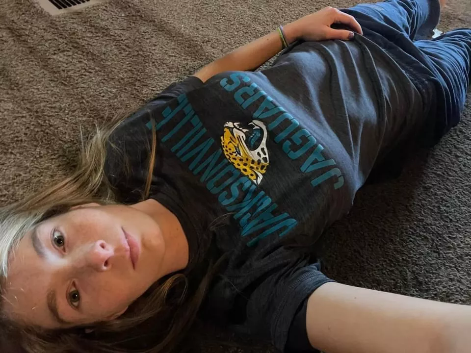 🍑🍆 💦Wanna undress me??? posted by smay3991