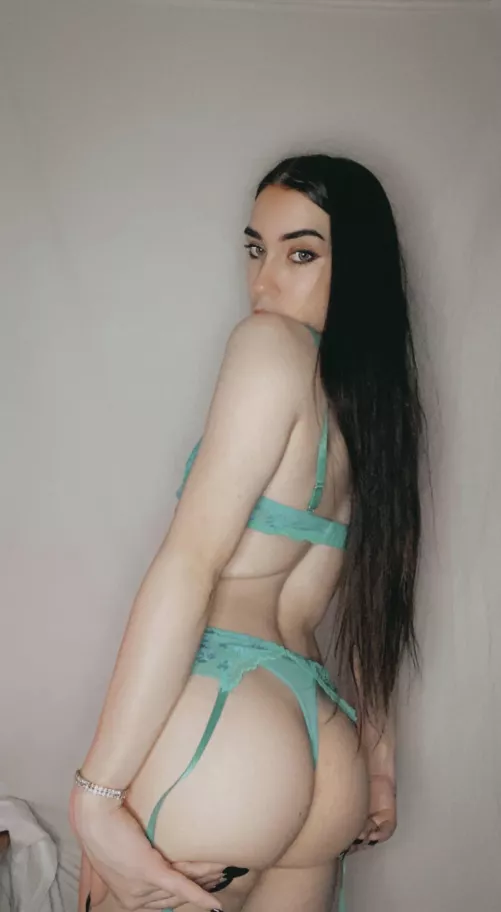 Wanna undress me by jackyrohan