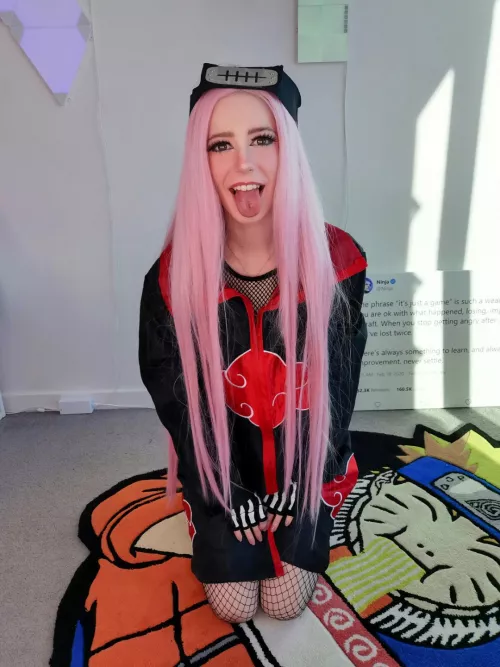 wanna watch anime and chill? 😍✨ by lilfakegamer