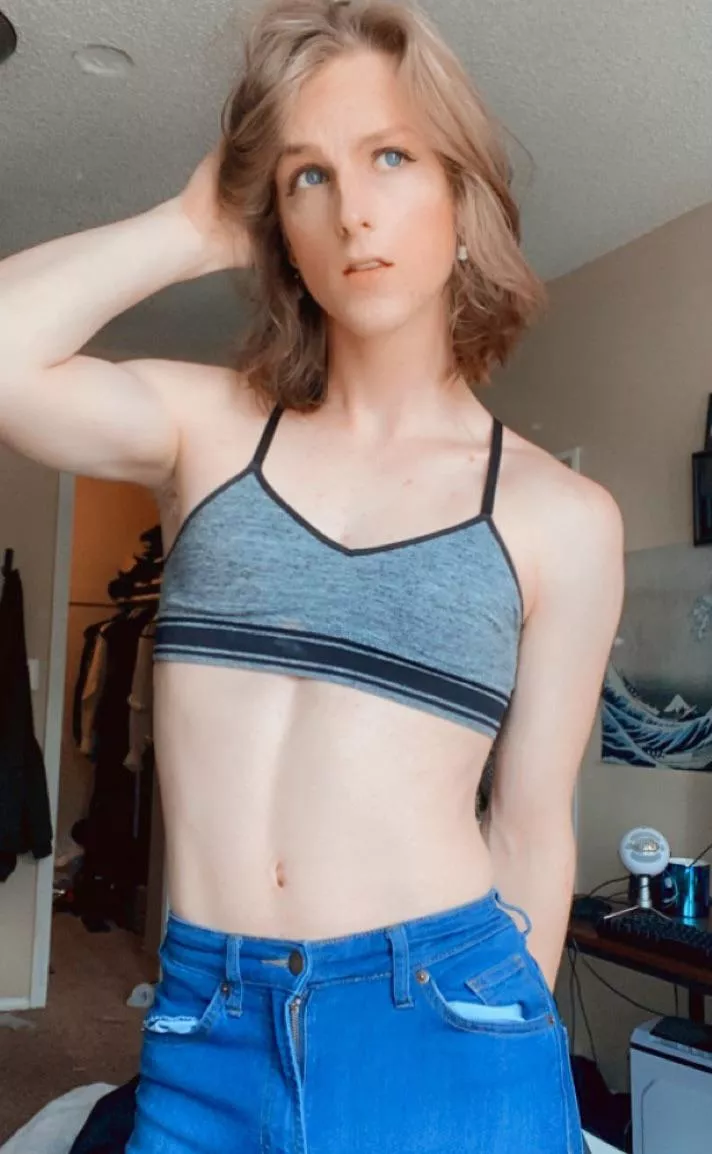 Wanna work out together? 💖 posted by Fembotsupreme
