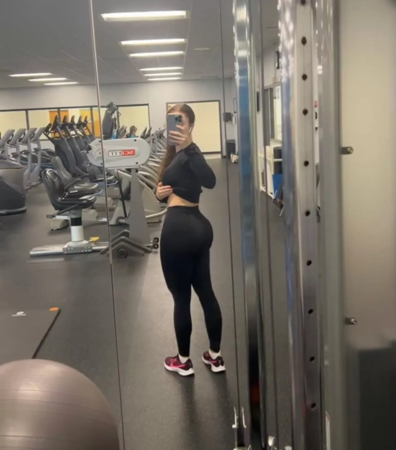 Wanna work out together? posted by realprettyangel