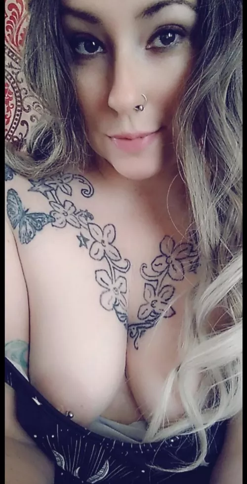 Want a pair of milf tits in your mouth? by MistyPlay