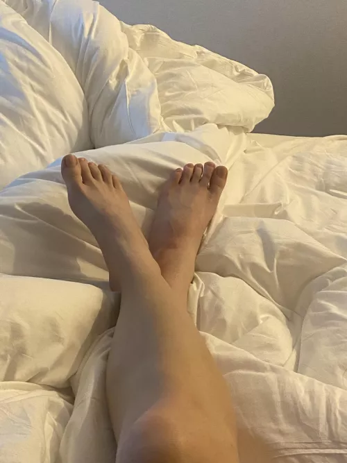 Want me to HUMILIATE YOUr small cock?🤬 Check comments😈👇🏼 by Pretend-Bid-9484