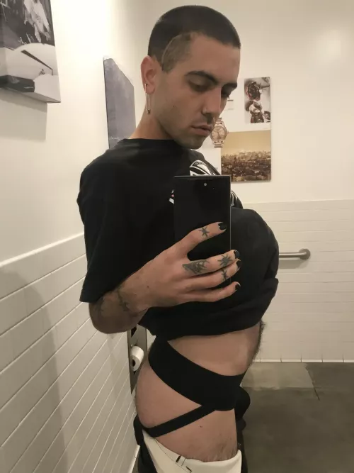 WANT MY DIRTY JOCKSTRAP? Message me ;) by sagealexanderr