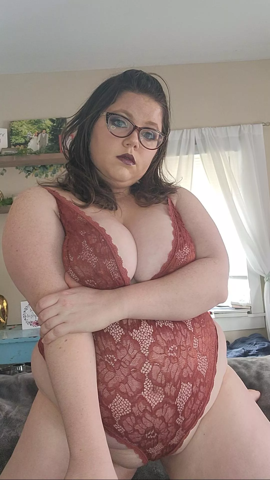 want to be my photographer? posted by MoistPrompt7731