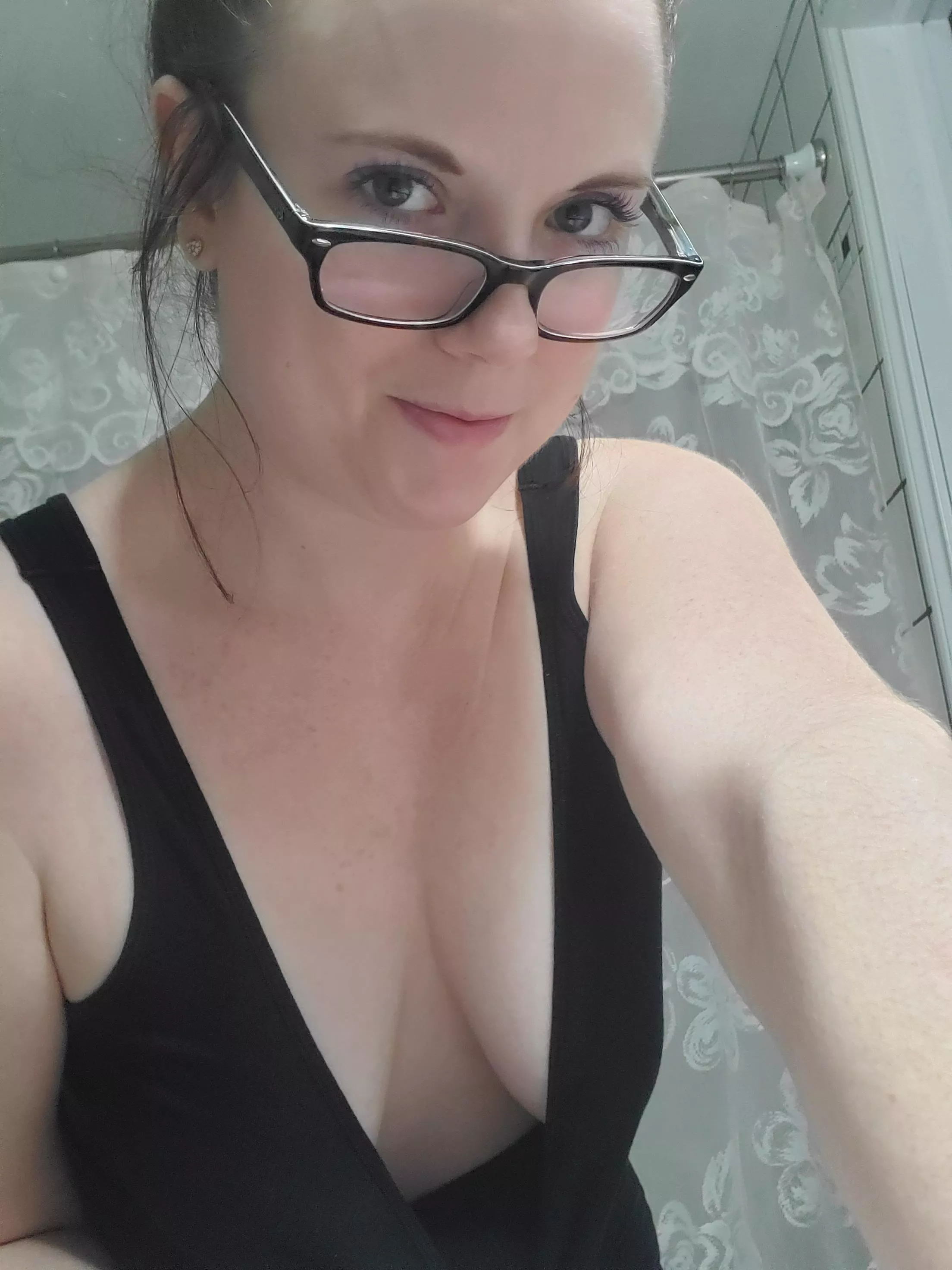 Want to have a staring contest? (F) posted by stevie_stunner