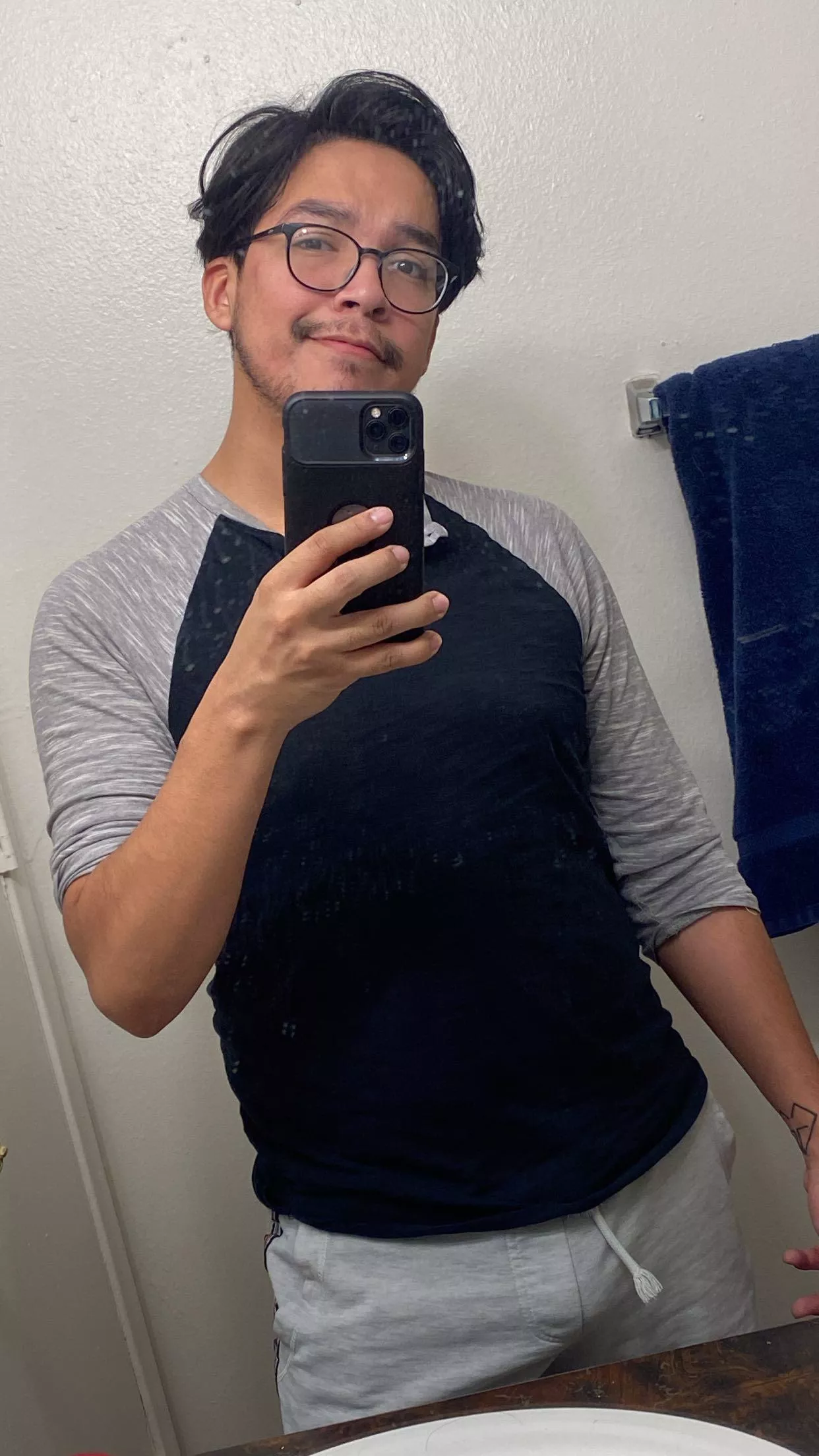 Want to say hi 👋🏽 posted by Az-gamer91