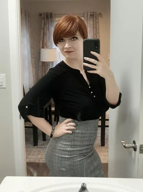 Want to see me 💩? Let me know if you want the video 🙈 I show face by Key-Lynx5725