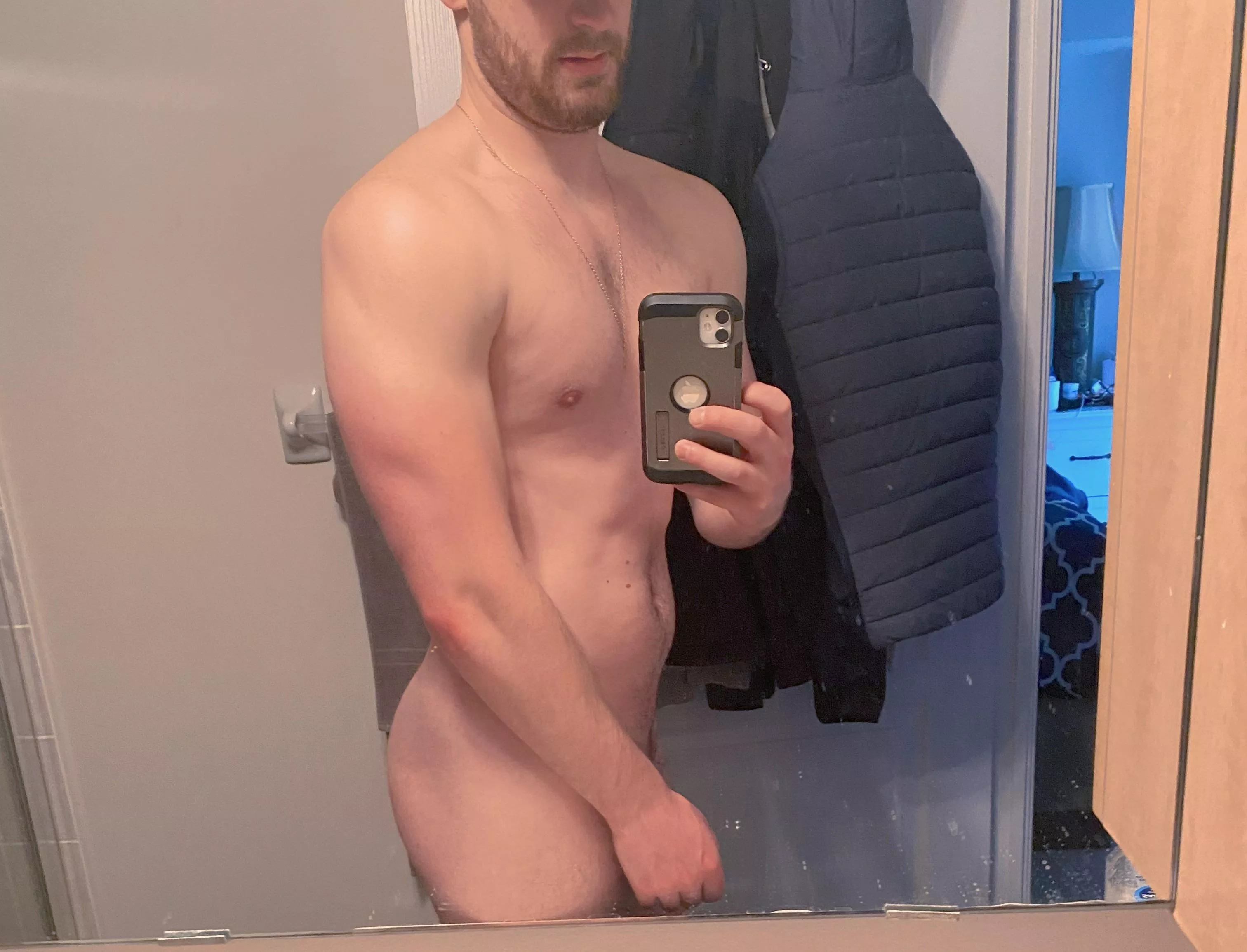Want to see this body get wet?💦 Cum join me in the shower. posted by Clint_BeastWood94