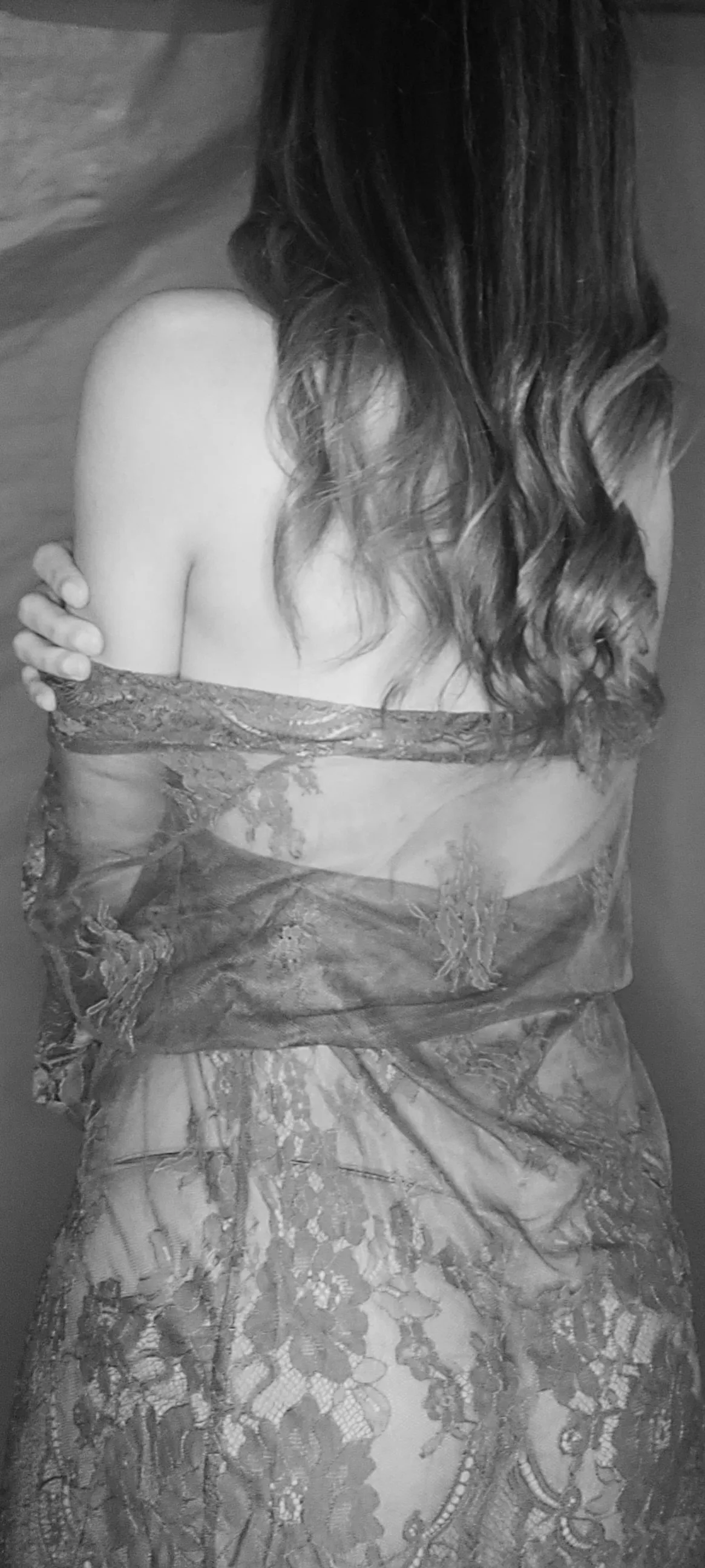 want to see whats underneath? only fans discount link in comments and bio 💋💦 posted by vuisland