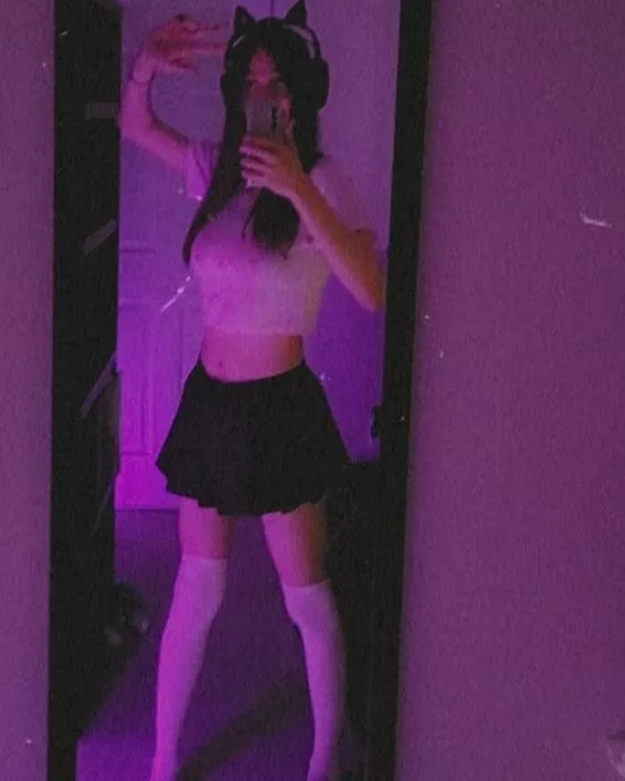 wanted to try some pink 💖 posted by cutiepiexd6