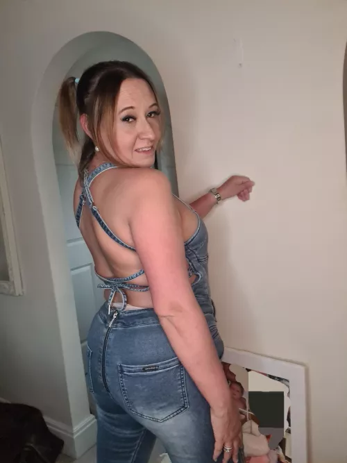 Was at a swingers party last night... by hot_milf_milly