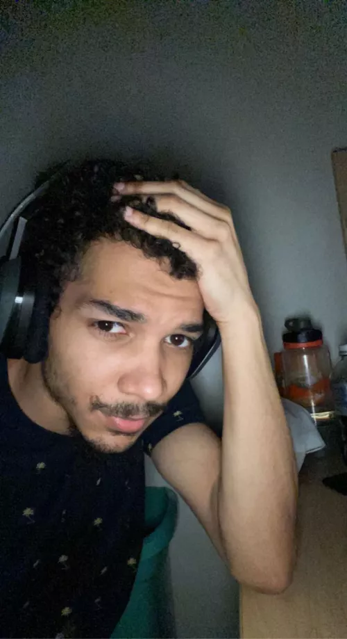 Was told college was going to be the best 4 years of my life…year 3 of sitting in my dorm with no friends :/ by AlwaysSadBoiHour