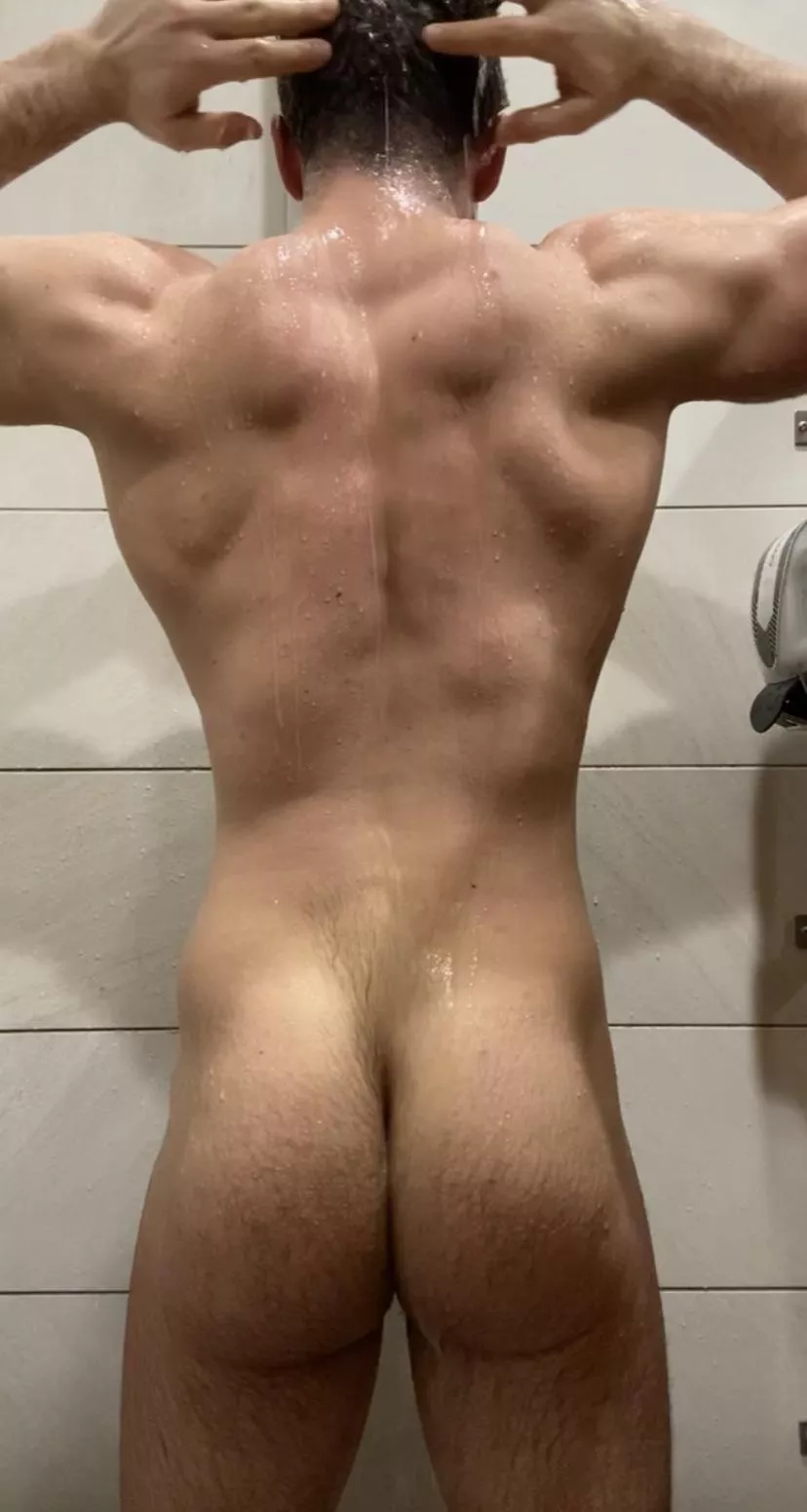 Wash my back? posted by Jackpackage71