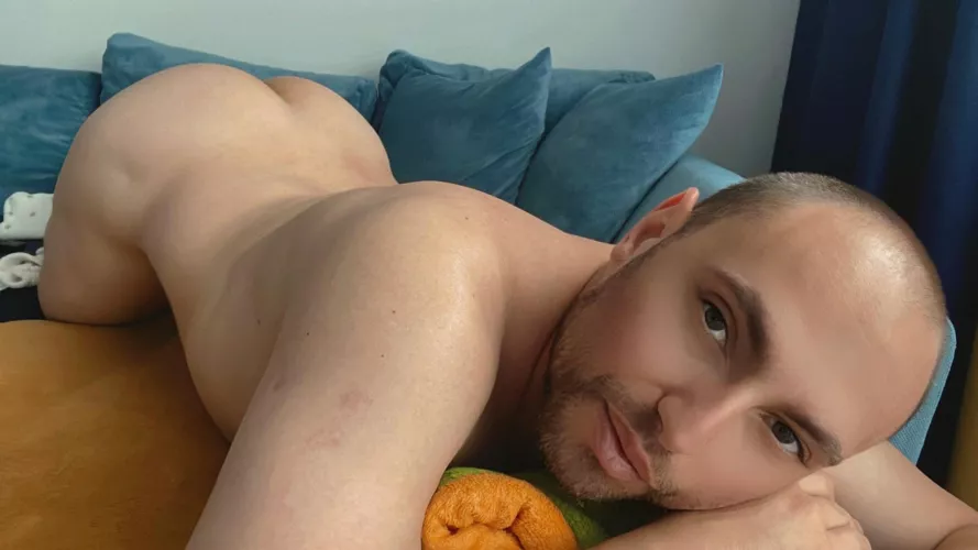 We both know you love this by bintoueden