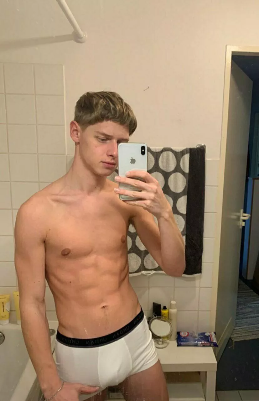 We could be naked together posted by Lorelei_hs