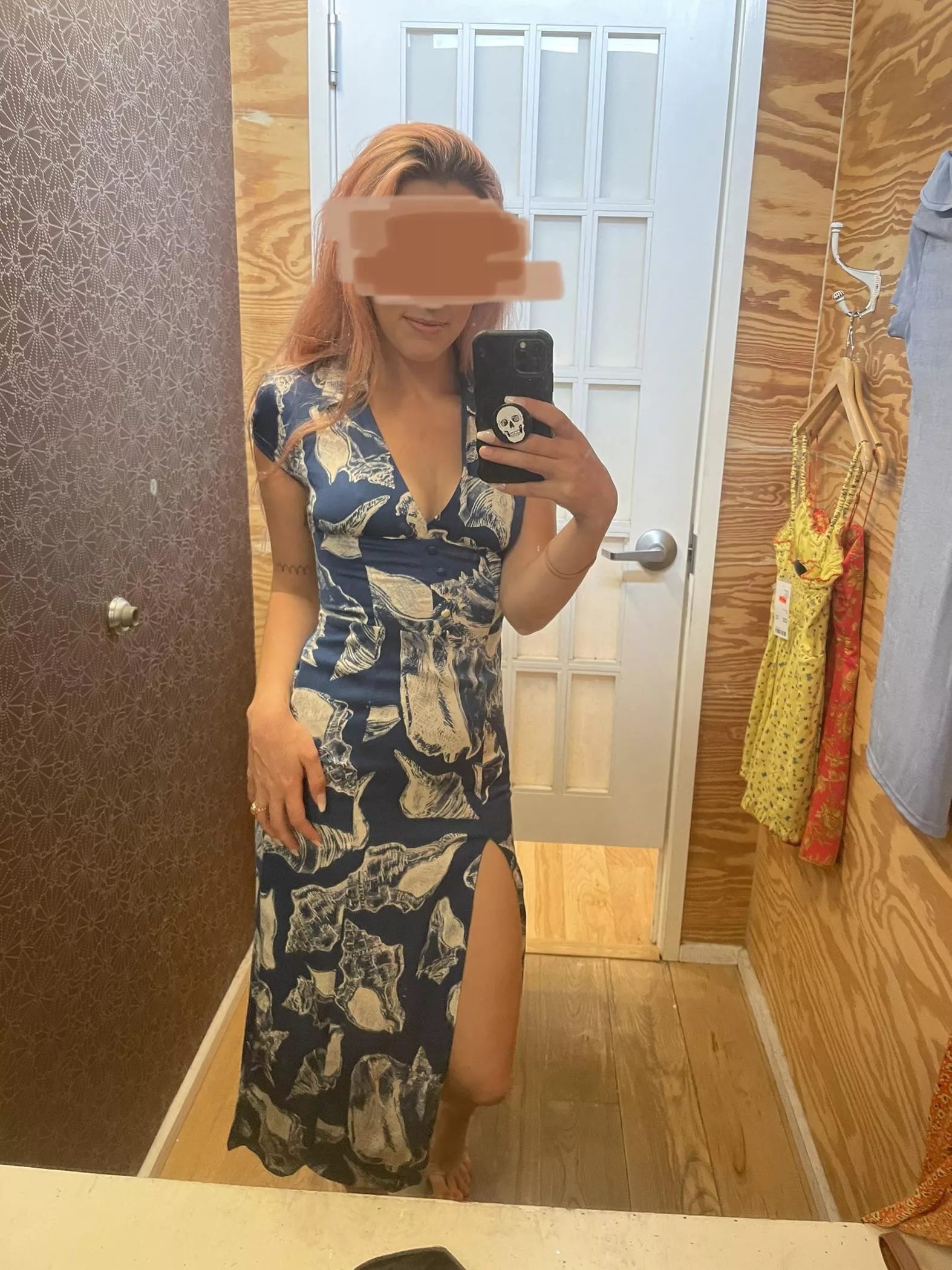 We could get up to lots of sneaky things in here (f) posted by alexandra_ivers