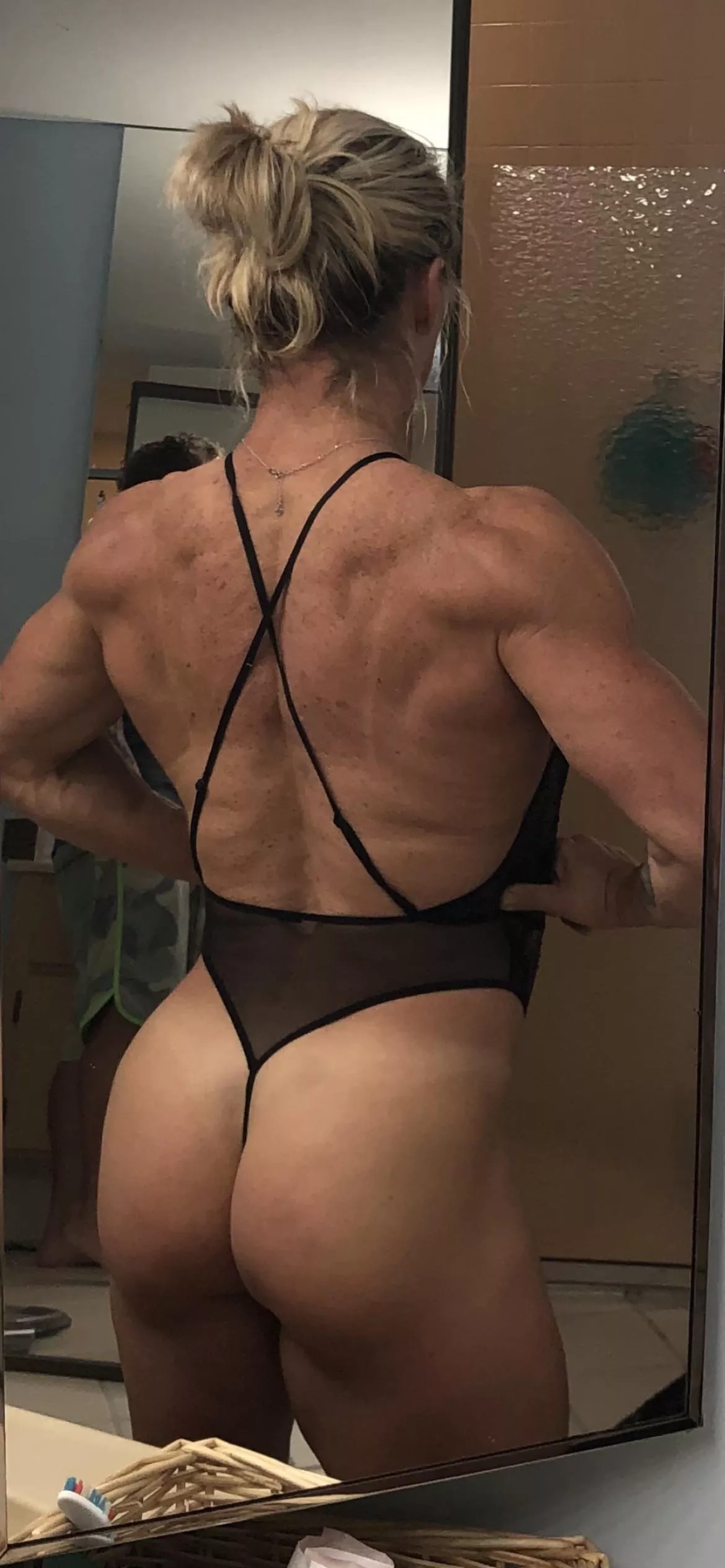 We love this lil out fit posted by tooBed