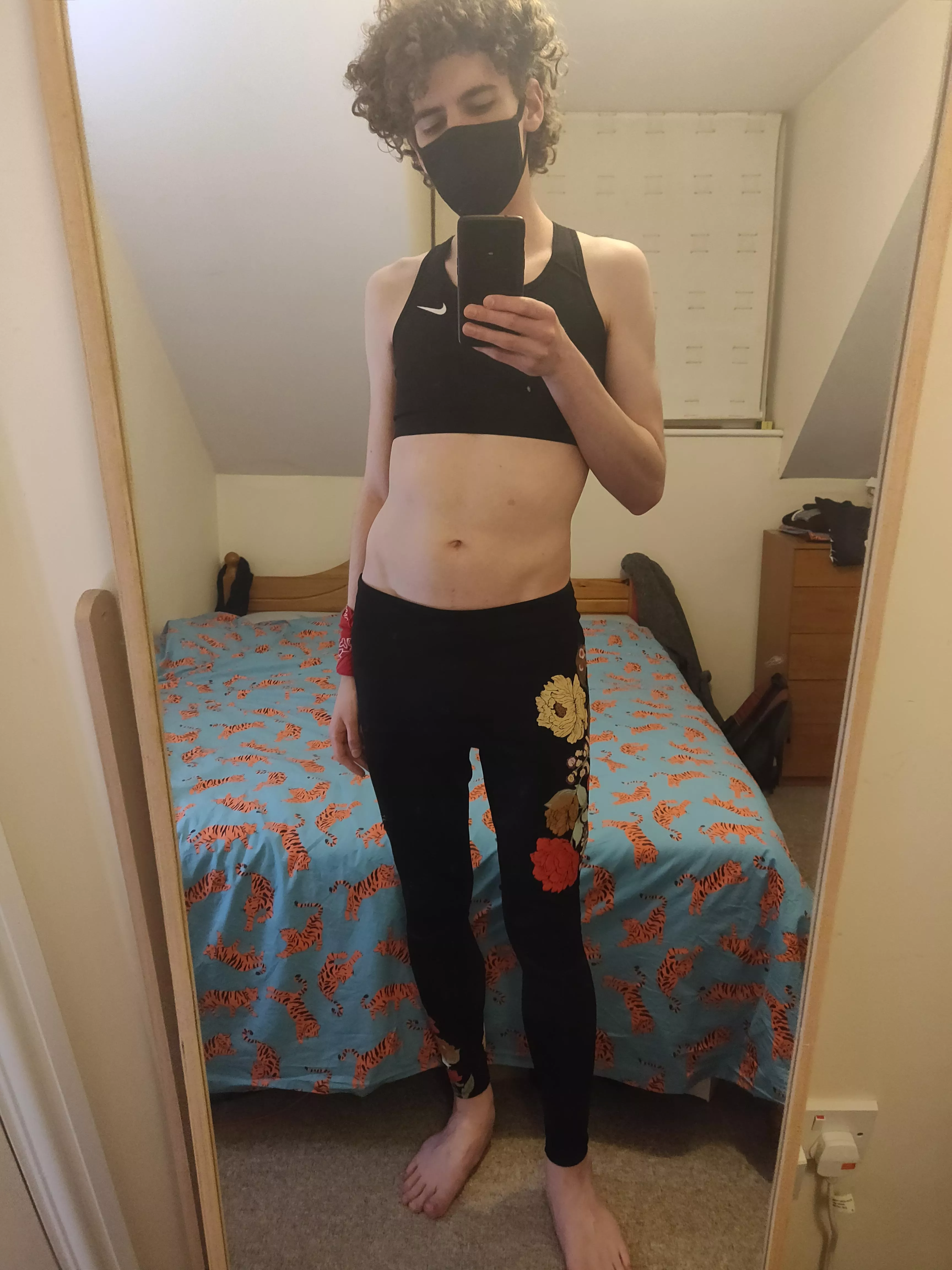 We need more love for leggings posted by EmmanatingRadiance