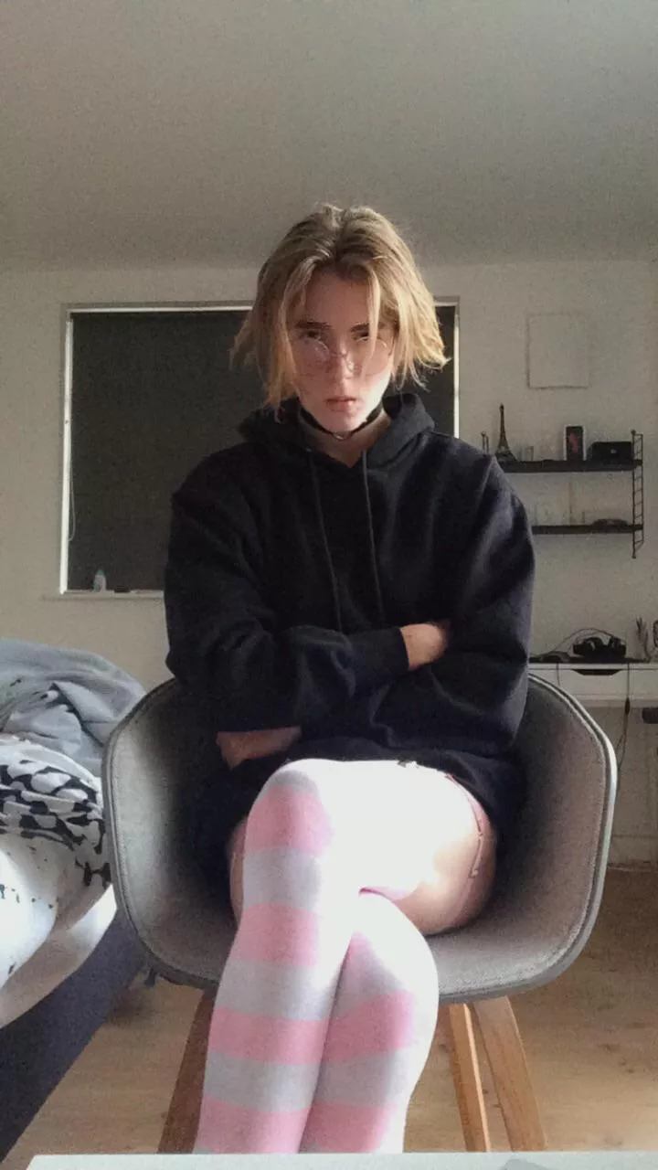 We need to talk about your search history.. posted by felixfboy