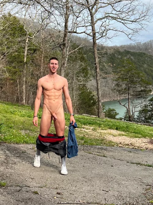 We should always be allowed to be naked in public. Who’s with me? by AfterMood4679