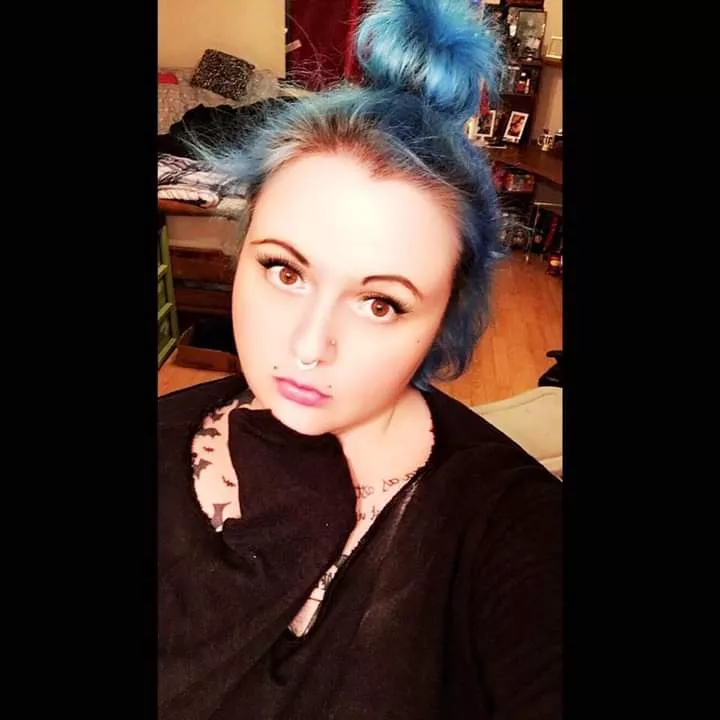 wear me like a locket around your throat. posted by lalaxoxo__