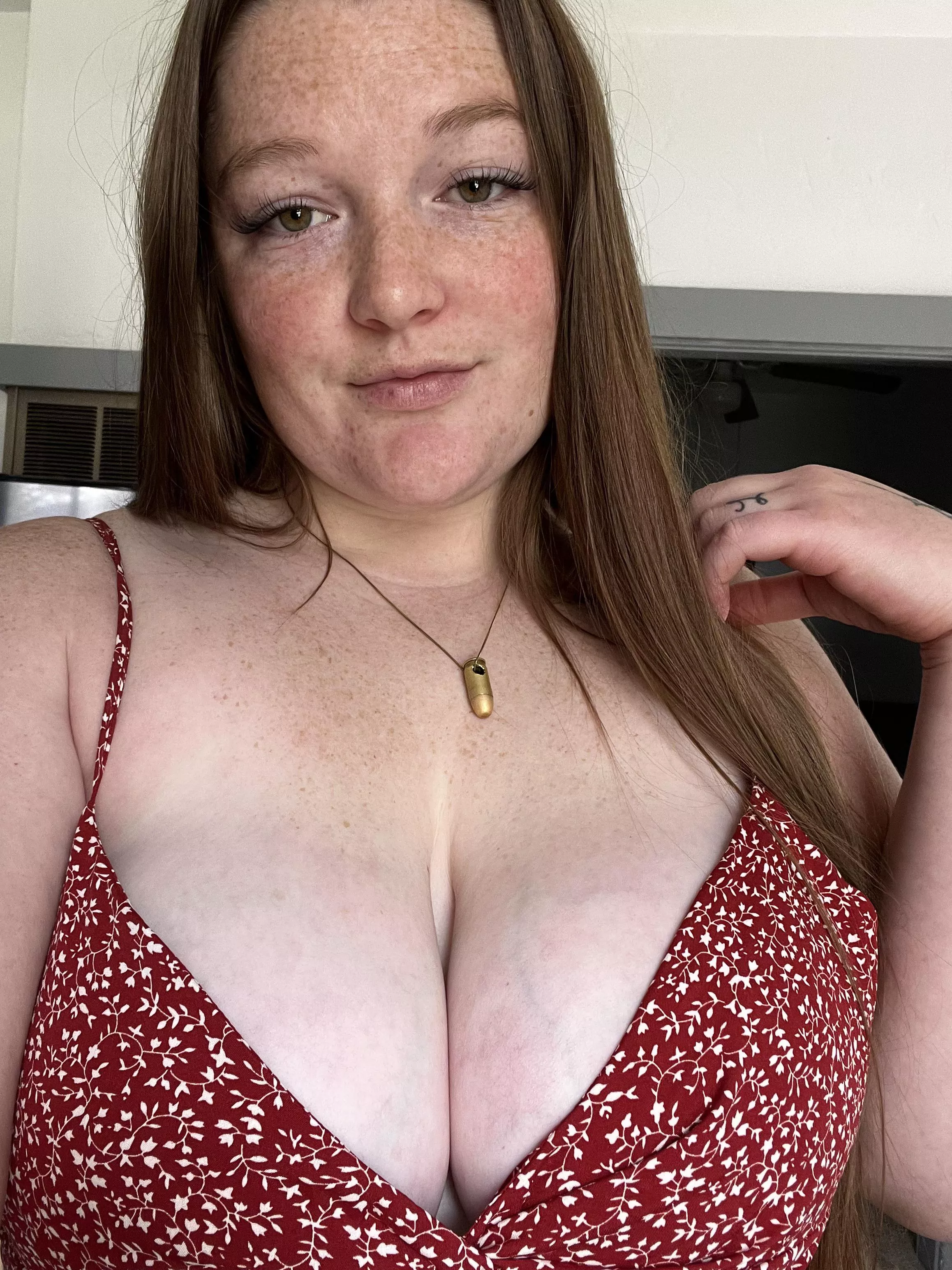 Wearing my favorite dress on this nice hump day 😋 [image] posted by pussiesncream