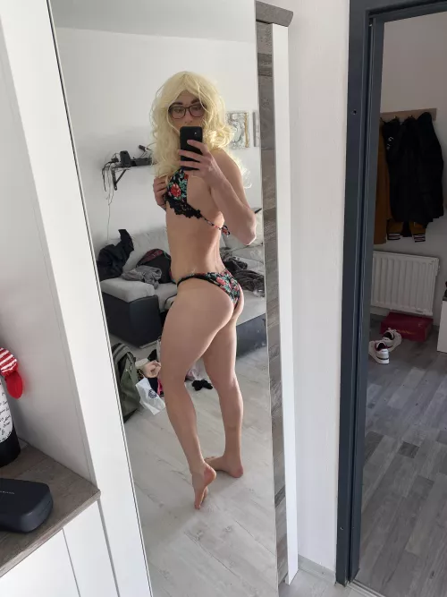 wearing my Girlfriends bikini to let man humiliate me in it 🥺🥺 by Veronicasissy03