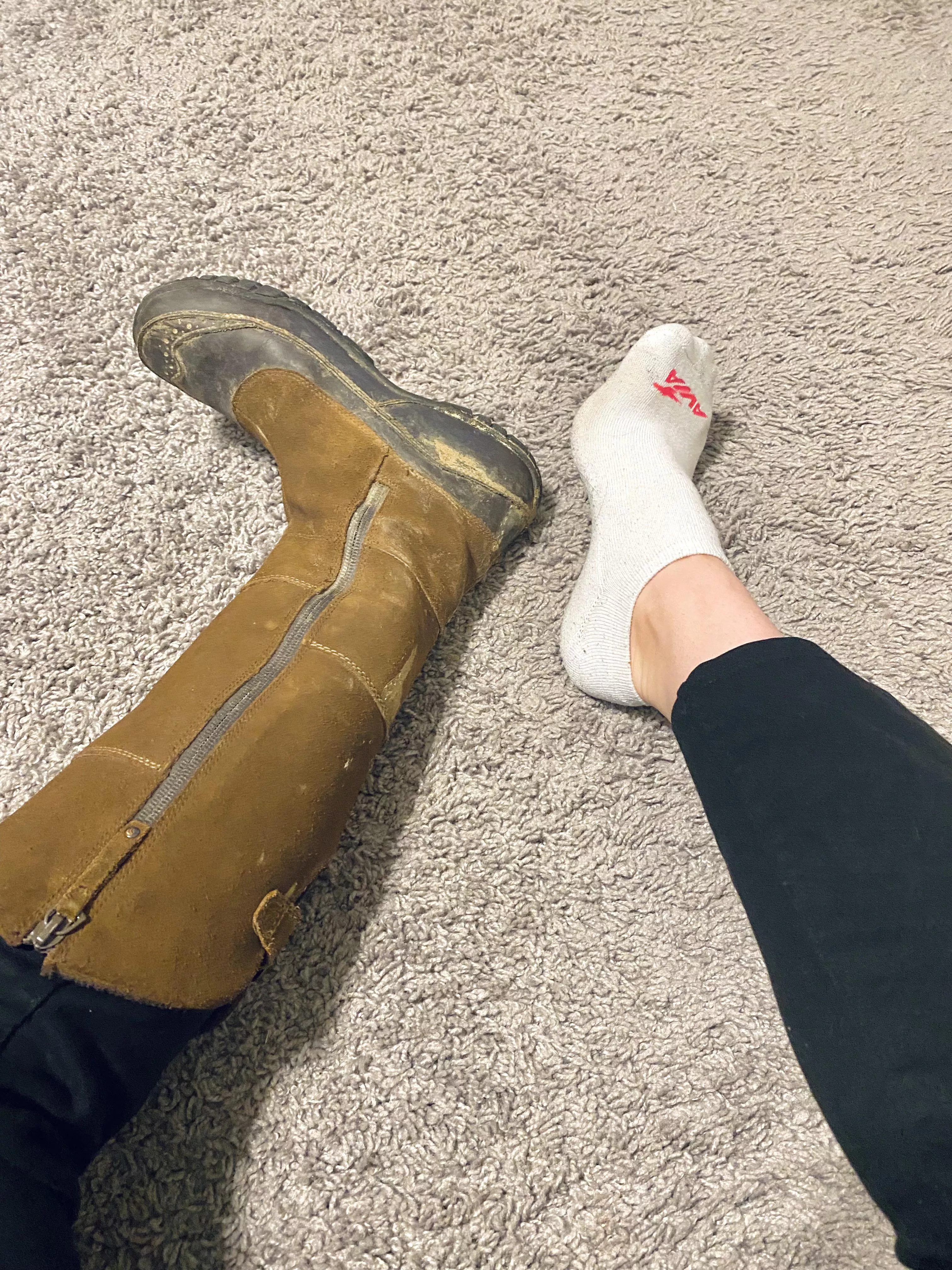 Wearing these pretty little socks in these dirty boots to go horseback riding today 💦👅😉🐴 posted by Mayevans
