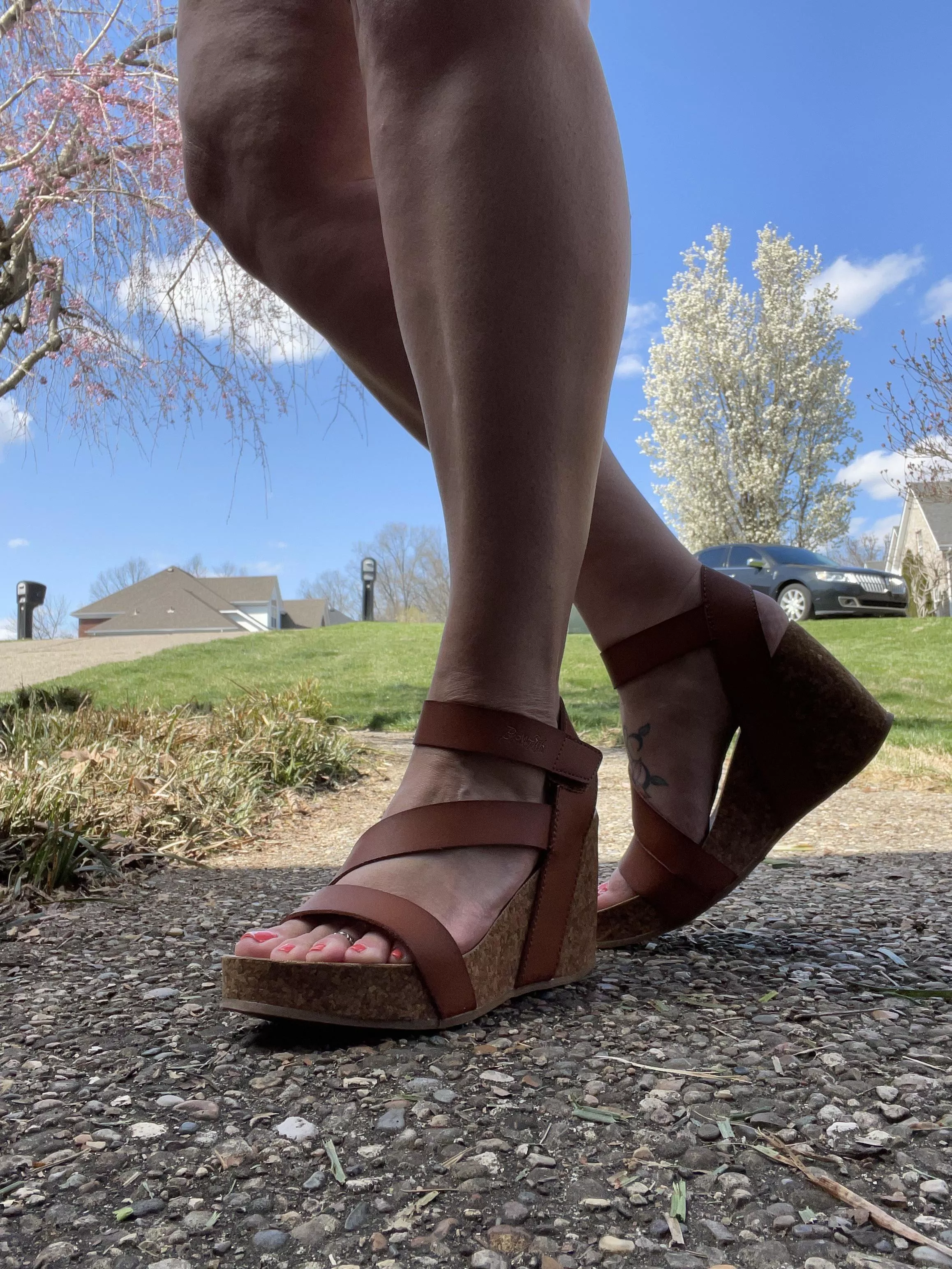 Wedges and sunshine.. get under me and make the day perfect posted by tattedmilf72