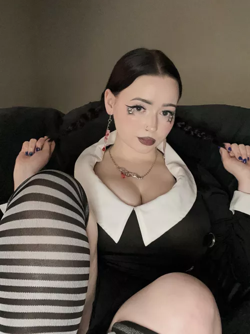 Wednesday Addams if she were a broke bitch in her 20s 🤪 by strawberryangel1