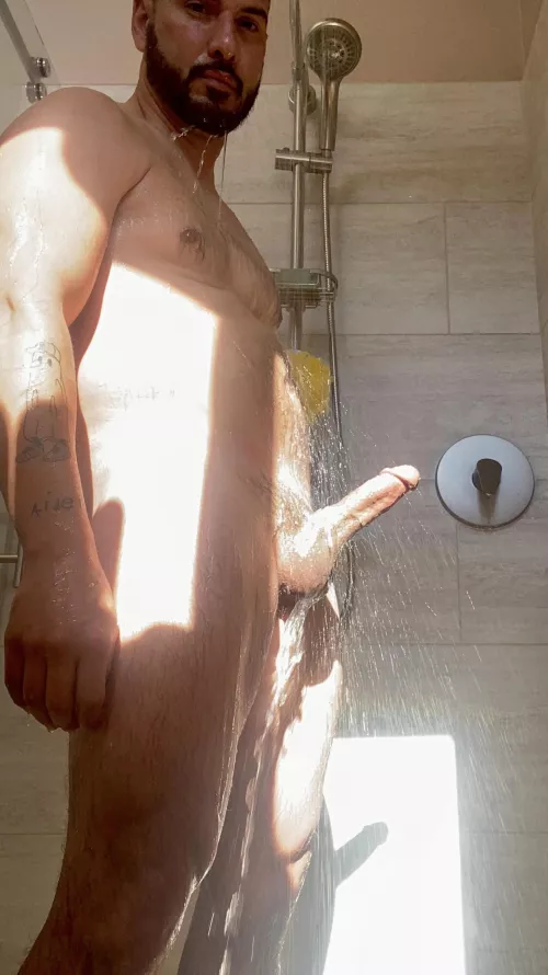 Weekend showers by Carlitos_wayz