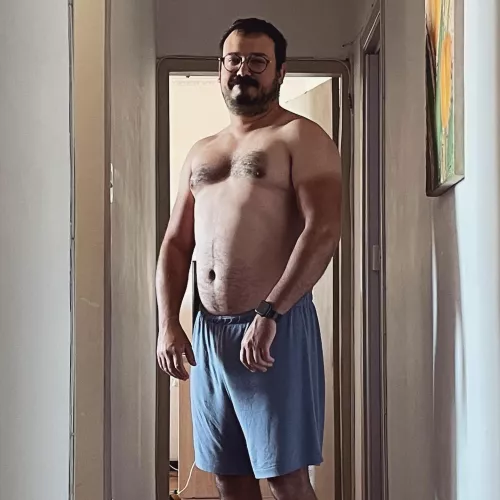 Weekends are for staying in lazily, right? by UnserviceableProphet