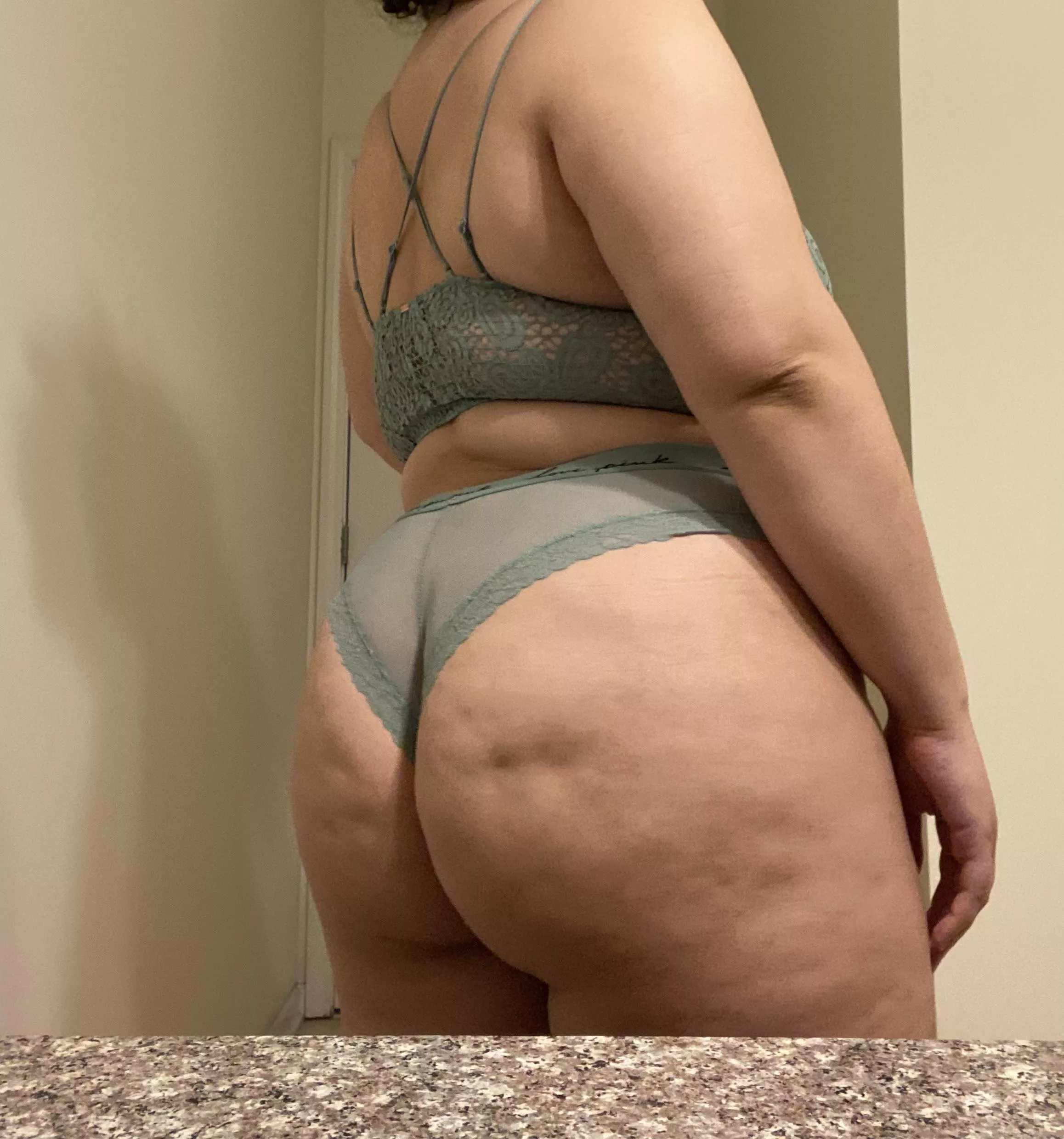 Weight gain sucks, but my ass has gotten bigger posted by thategyptianqueen