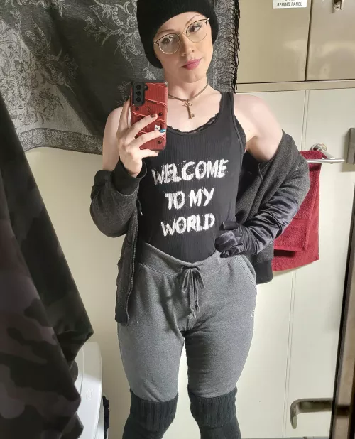 Welcome and enjoy your stay in my world/ ^~^ by --Destro--