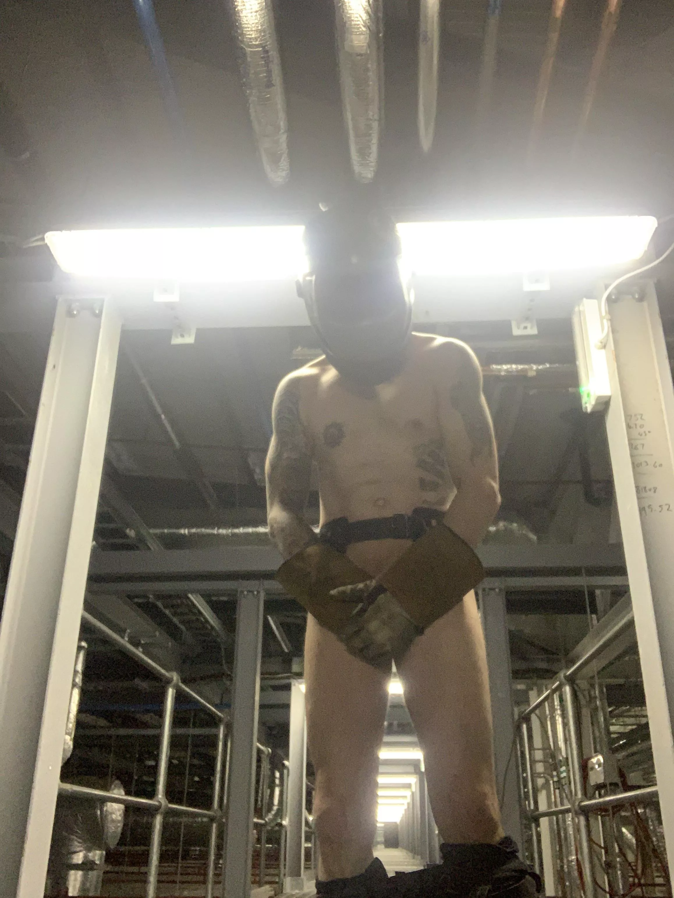 Welding hot🥵 posted by Careful-Bend-8771