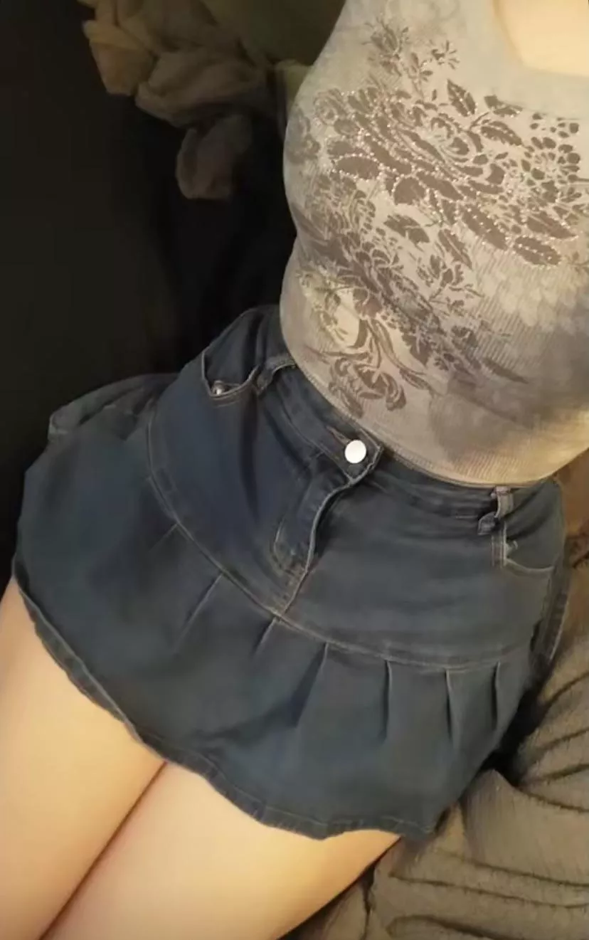 Well there’s thighs… and that’s what I had on for school.. so yeah posted by Old_Acanthisitta_991