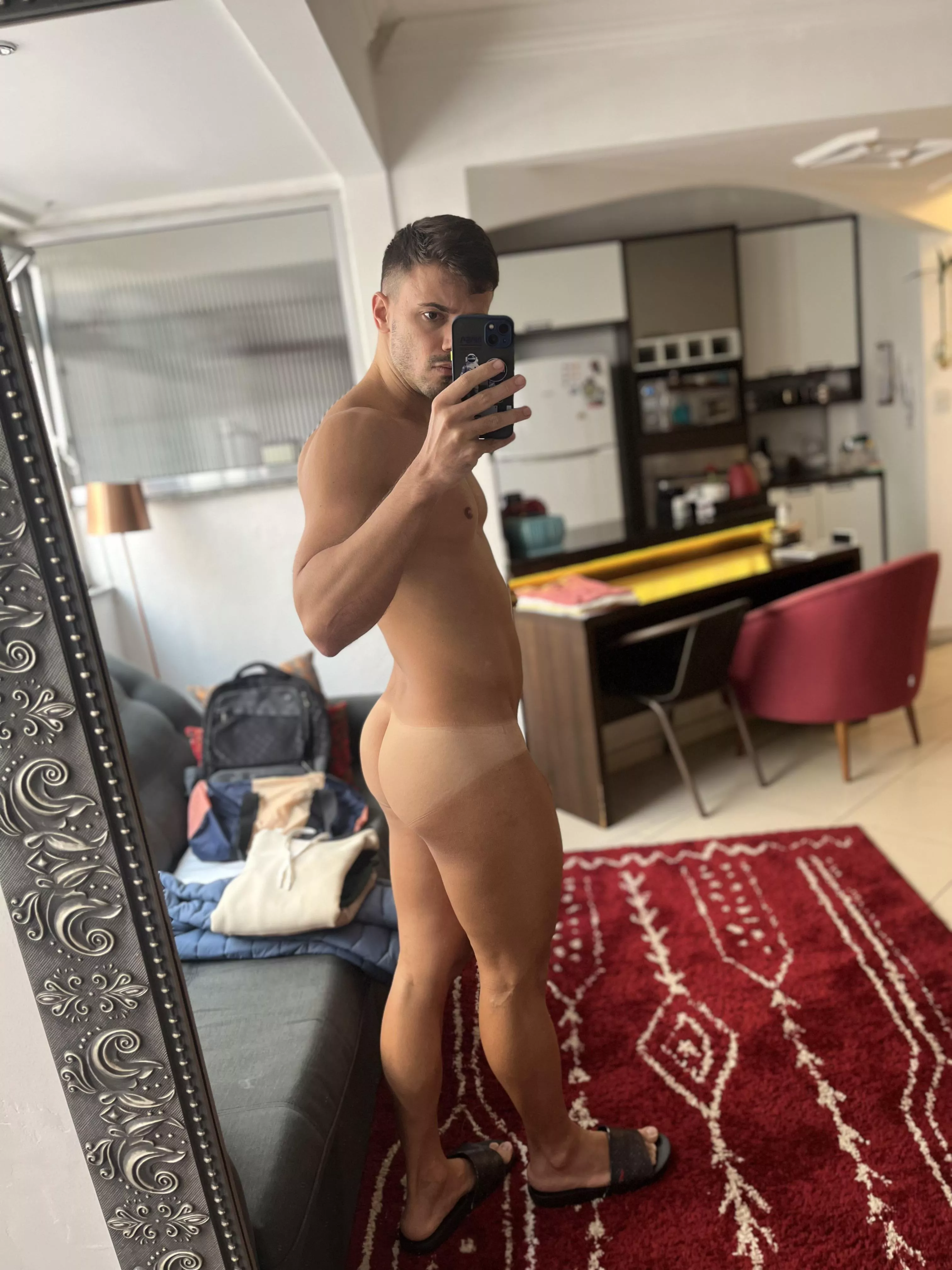 Well, this is me after my leg workout. posted by italofassin