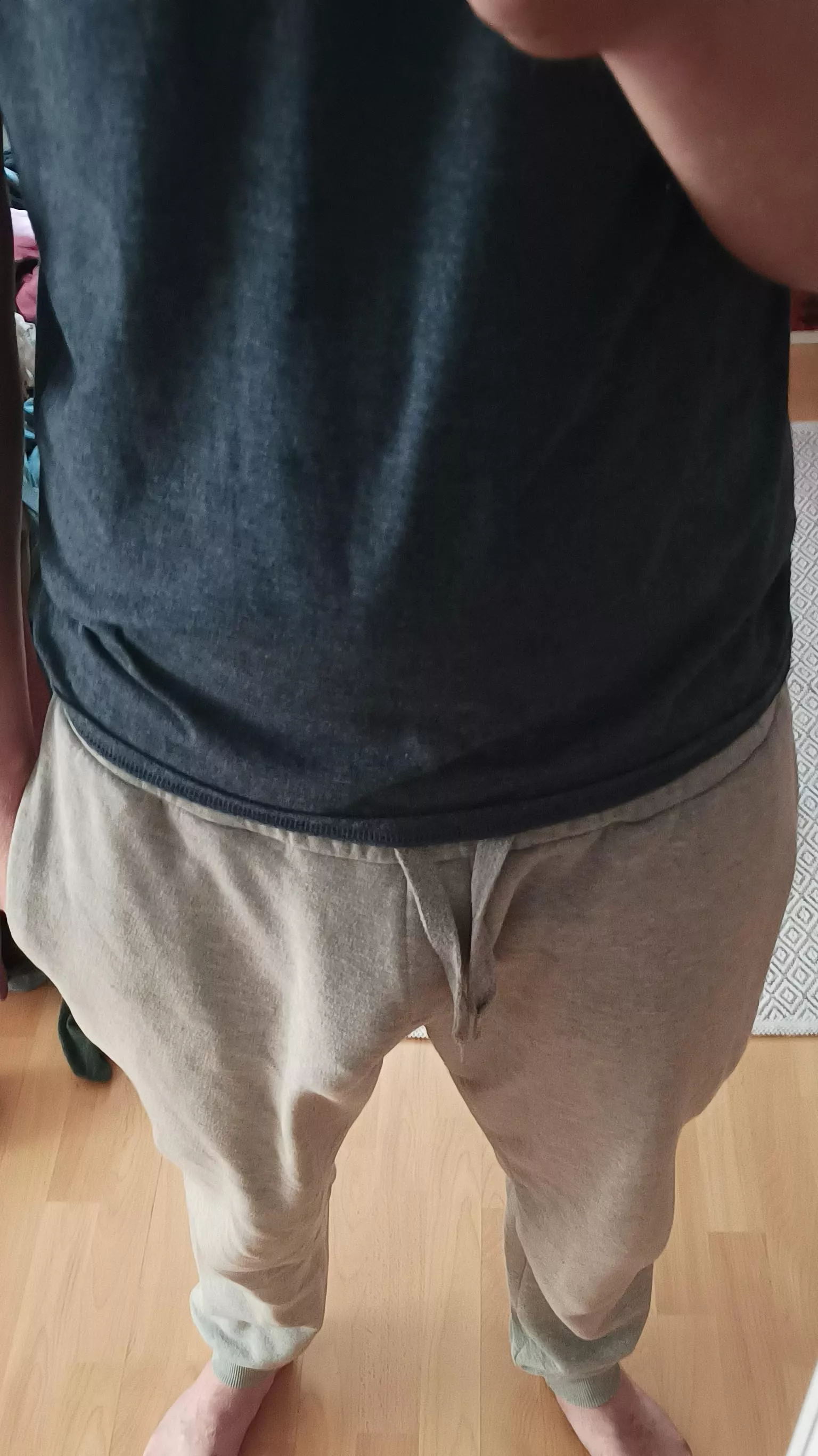 went to get the mail and wondered why i got some weird looks posted by fartgod0910