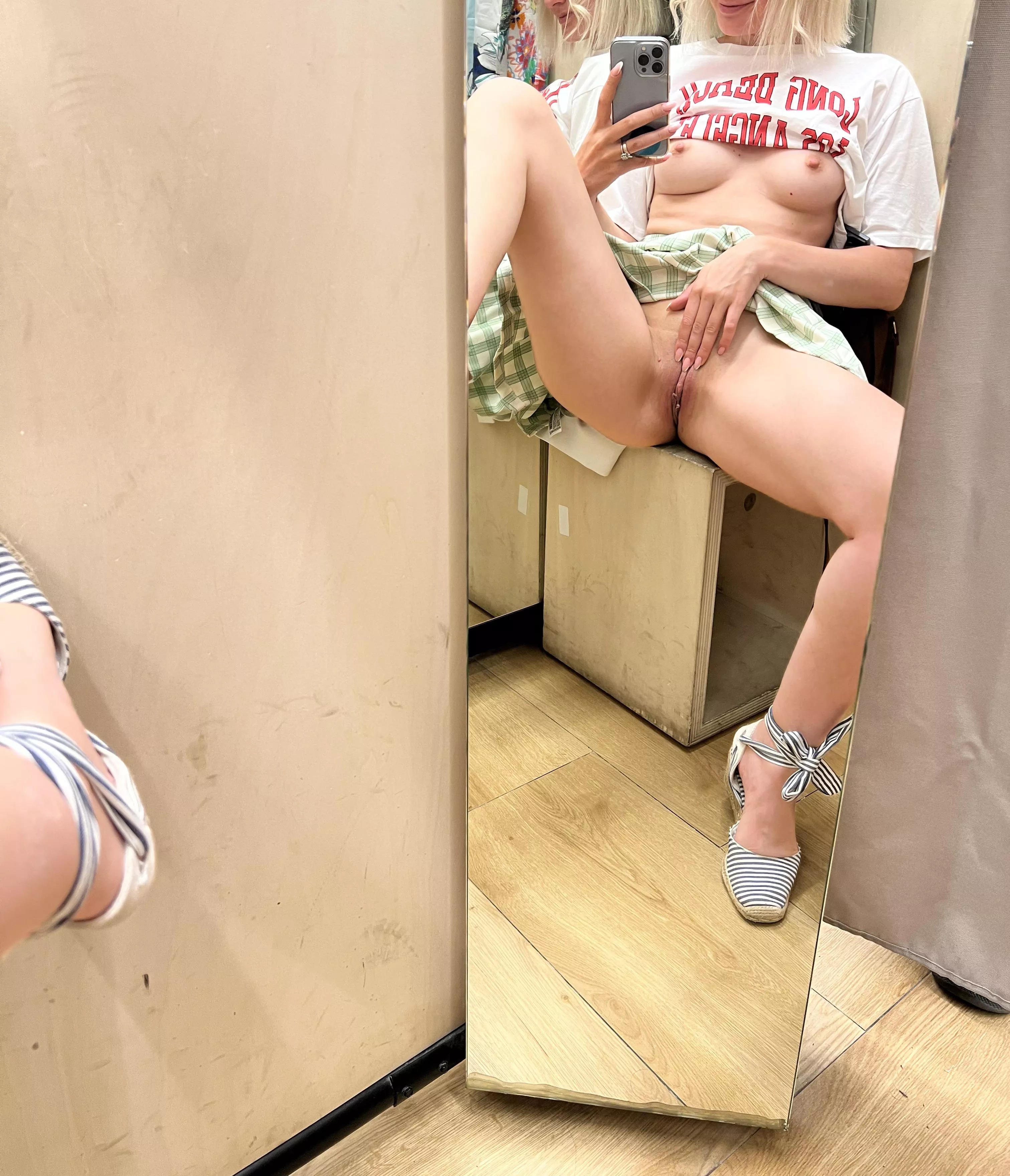 Went to the mall to have some fun after school posted by Tessa_loves_fun