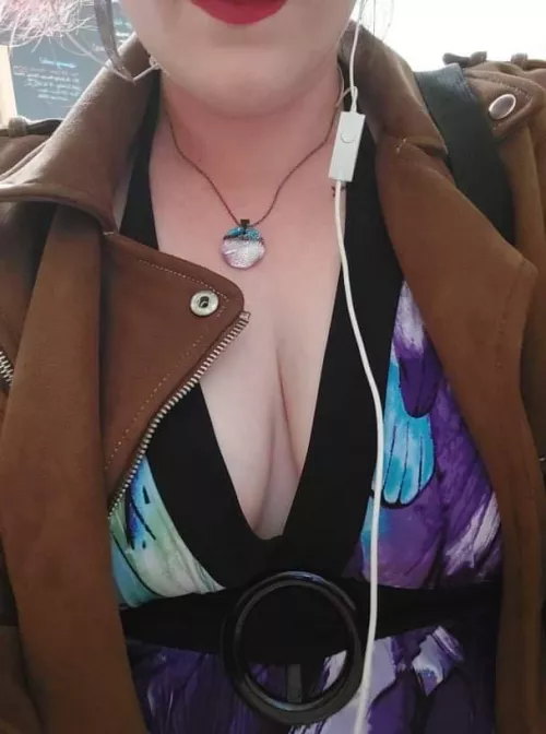 We’re new to this… upvote if this is what you want to see! by icelandicswingers