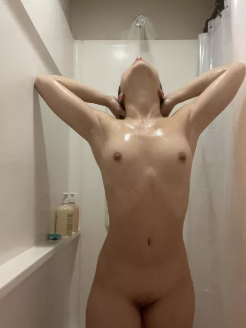 Wet and wild 😜 by creambeann