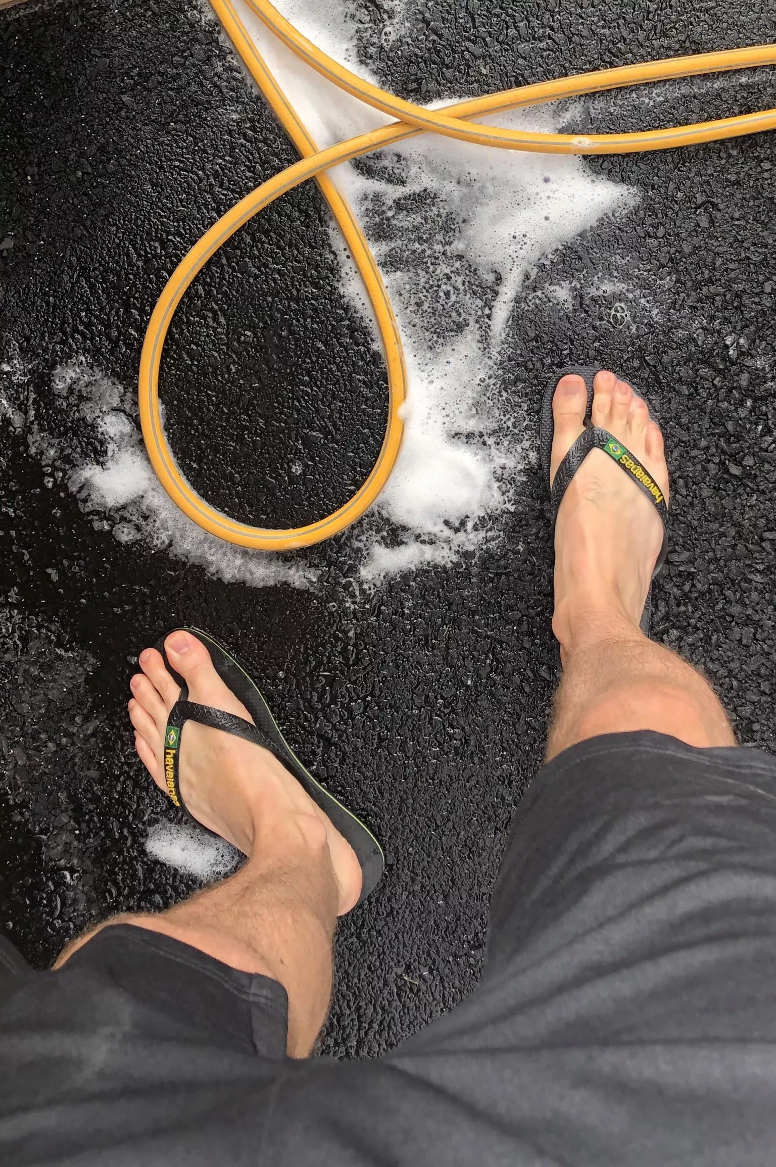 Wet feet after wwshing the car posted by vipercarpal