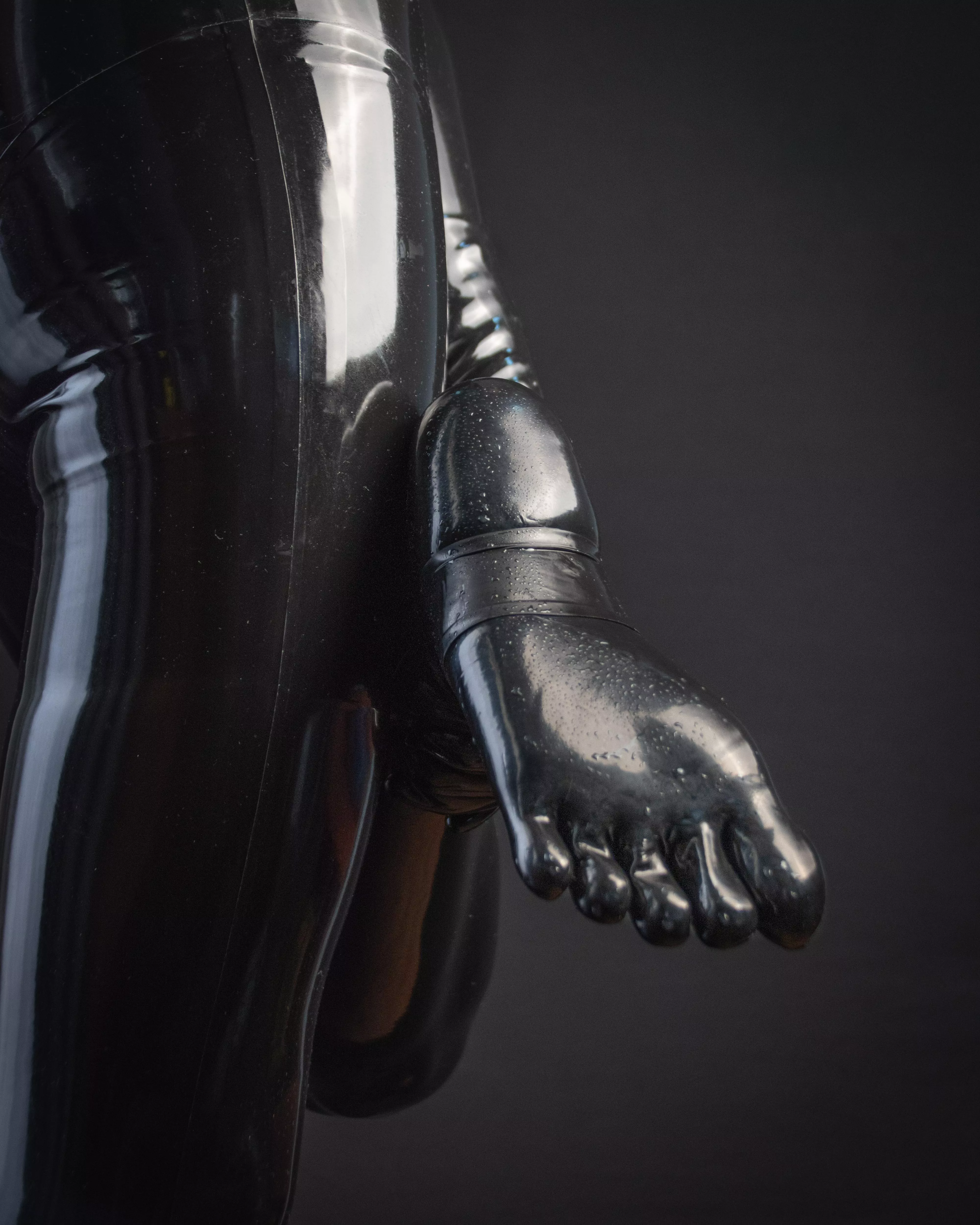 Wet Rubber toes 😅 posted by ExoPlacer