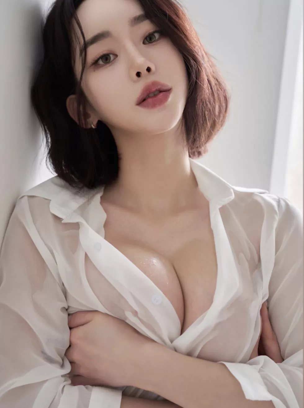 Wet shirt posted by angizni