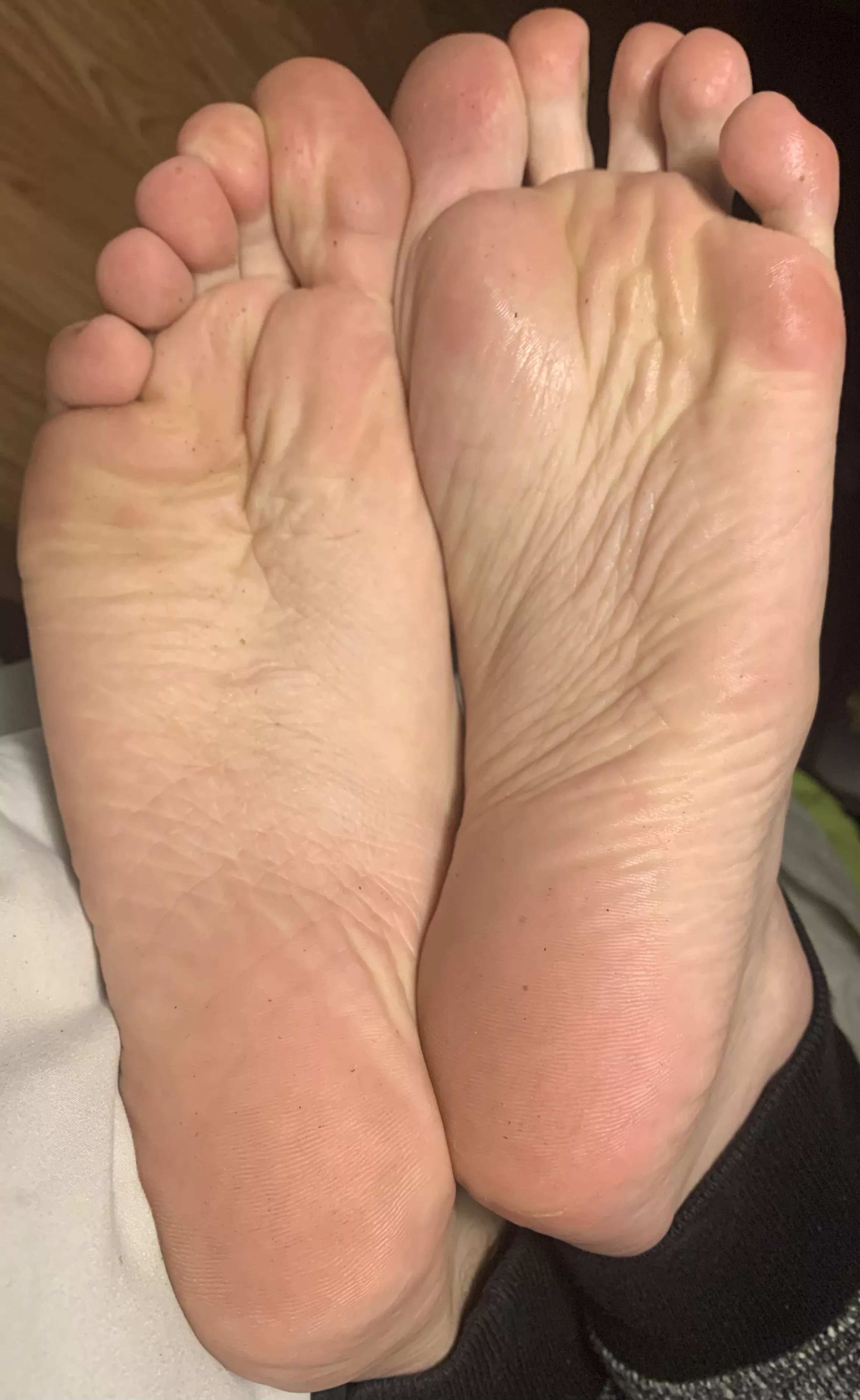 Wet soles ☺️ posted by cambellsunicornsoup